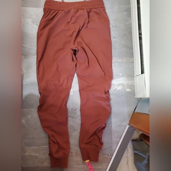 Lululemon Beyond the Studio Jogger. Dark Terracotta. 28". Size 8US. - Picture 11 of 16